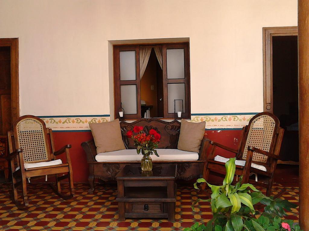 Hotel Palacio Chico 1850 Antigua Exterior photo